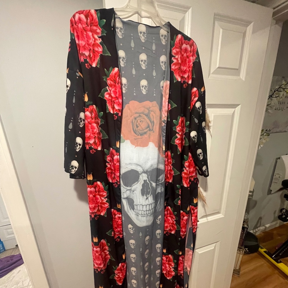 Never worn skull kimono